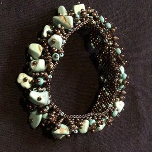 Metal and stone bracelet with magnetic clasp